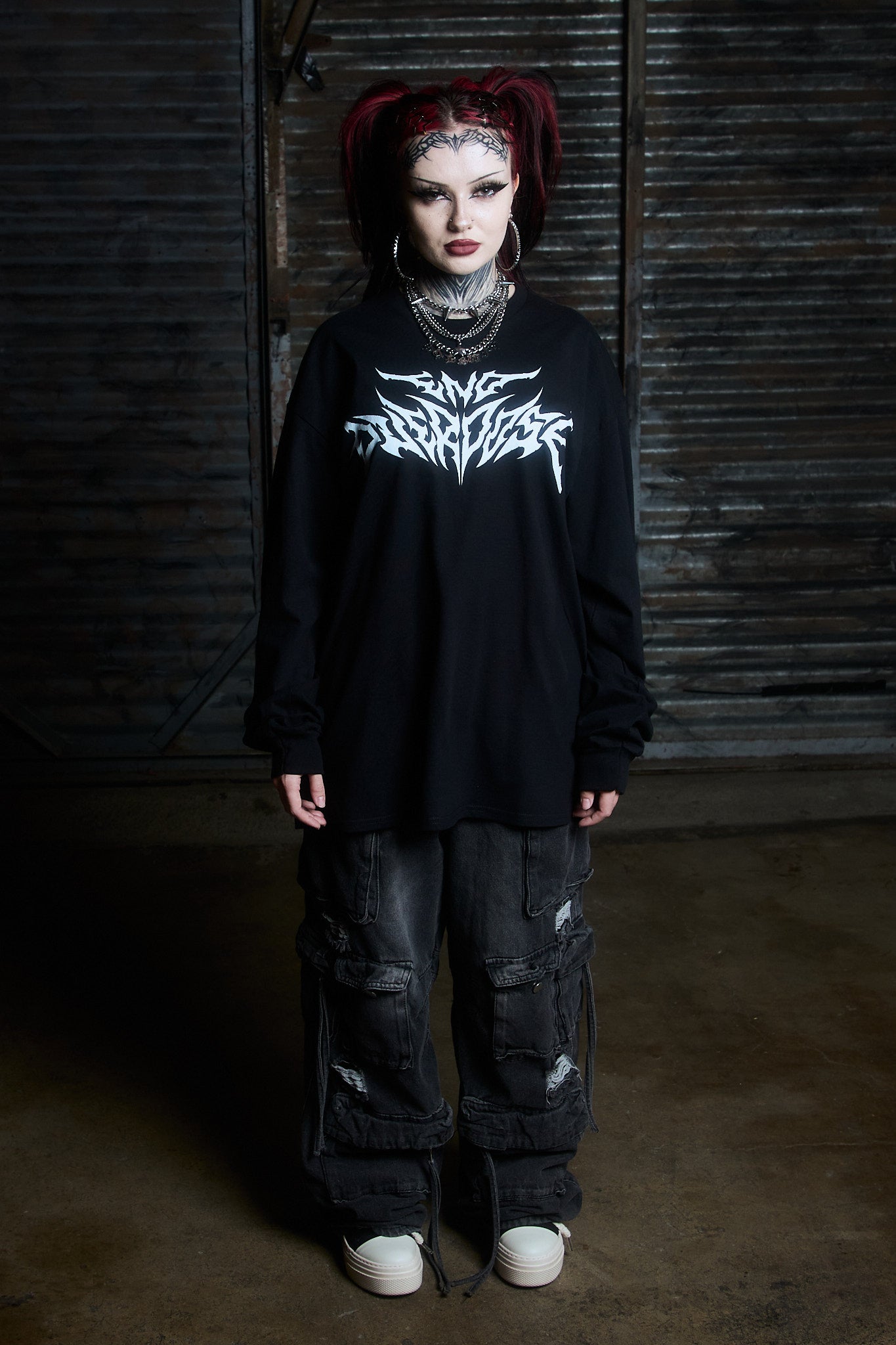 Black Metal-Font long sleeve