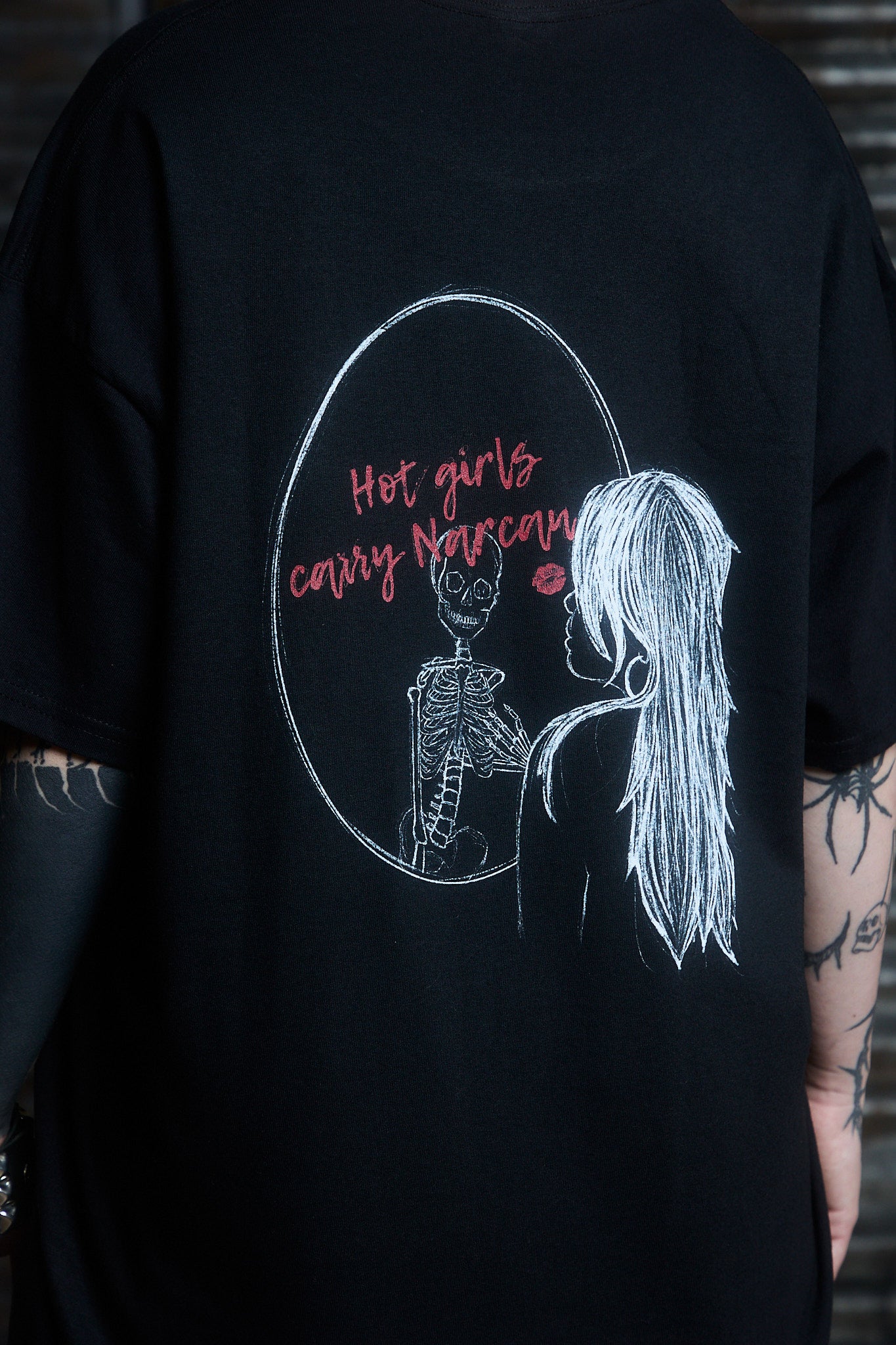 Metal-Font "Hot Girls Carry Narcan"